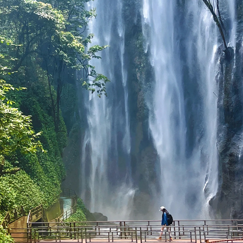 2-6人小团 广西桂林阳朔北海涠洲岛南宁崇左德天瀑布6天5晚包车游
