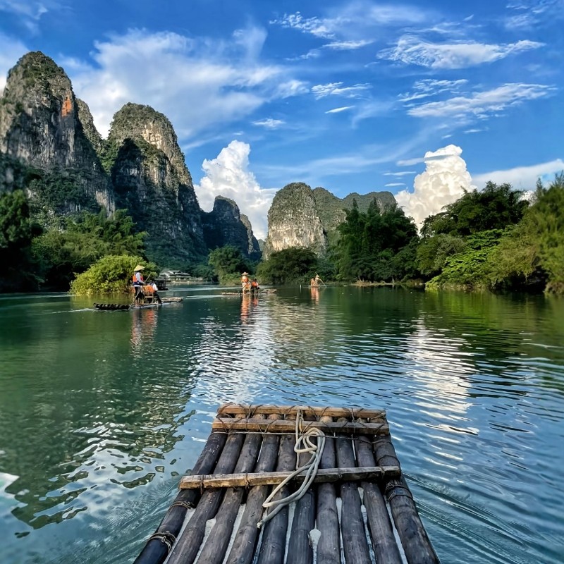 云南旅游8天精品小团罗平+普者黑+碧色寨+元阳+抚仙湖+红土地元谋