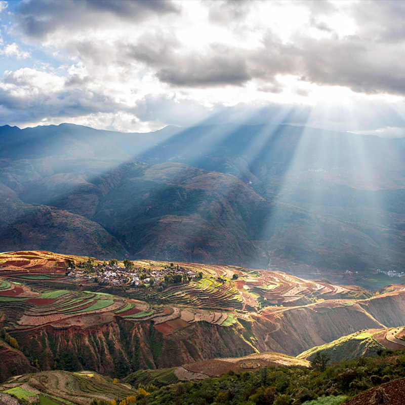 滇东南6天5晚弥勒普者黑碧色寨元阳建水抚仙湖红土地私家独立团游