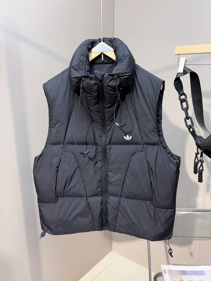 
2025 fashionable short stand collar men and women down cotton vest trendy thickened versatile solid color outer vest shoulder