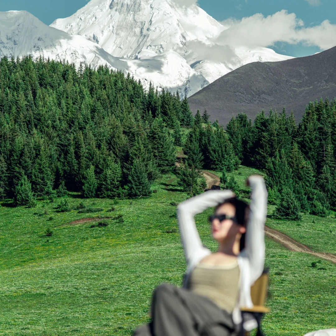 川西旅游环线稻亚理塘色达四姑娘山7天6晚8人小团半自由拼车游