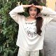 Cute cat off-shoulder long-sleeved T-shirt women's summer loose cartoon printed T-shirt blouse off-shoulder design top