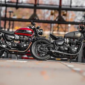 
Dutch Jack Hyde Triumph bobberw speed master modified sound-changing exhaust pipe three-speed adjustable tail section black