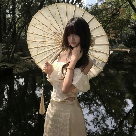 
Jingyun dye [Yunjian Baihe] Hanyang eclectic one-shoulder fishbone bra