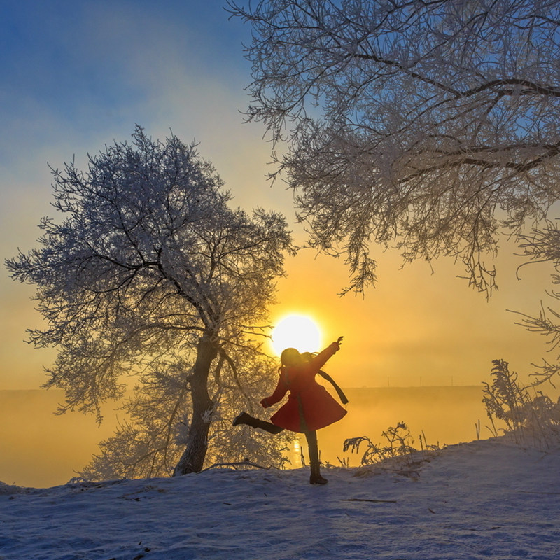 哈尔滨雪乡旅游亚布力滑雪镜泊湖长白山魔界6天5晚包含车赠旅拍