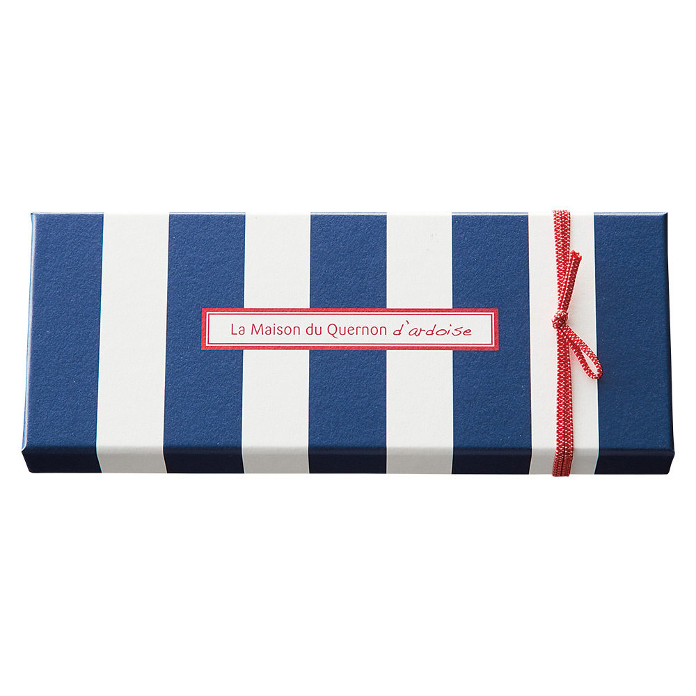 日本奢华限定蓝色巧克力