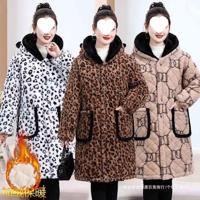 Middle -aged and elderly women's winter jacket Momsmate Mother Put a cotton jacket to keep warm and velvet thickened hooded printed cotton jacket anti -pollution
