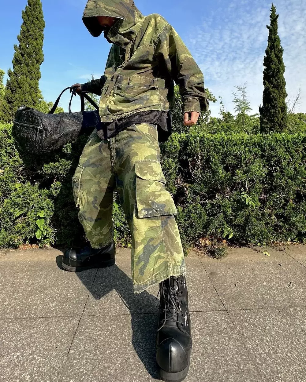 珍品迷彩）VTM AW22 bigshape jeans雪地迷彩蓝色牛仔裤-Taobao Singapore 