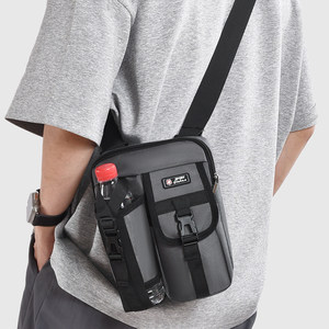 
New large capacity men's shoulder bag Korean version of mobile phone water cup integrated backpack fashionable outdoor sports crossbody bag