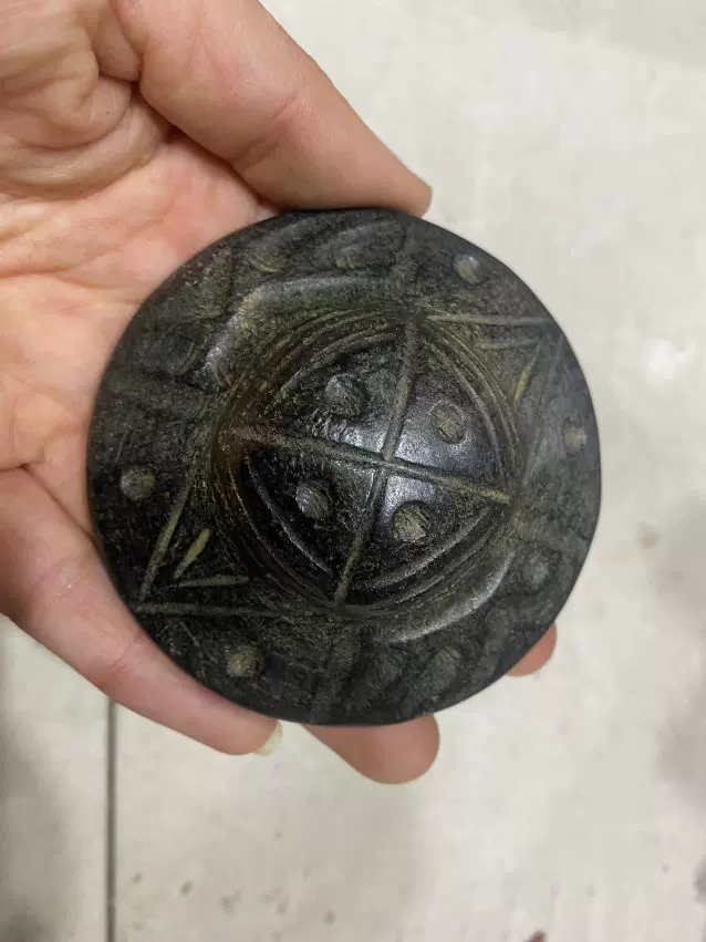 玉器古玩收藏红山良渚文化黑铁陨石太阳神原始人三星堆玉人摆件