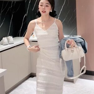 
Light mature style fashionable suspender skirt 2025 spring new small sexy lace stitching long skirt V-neck slim dress
