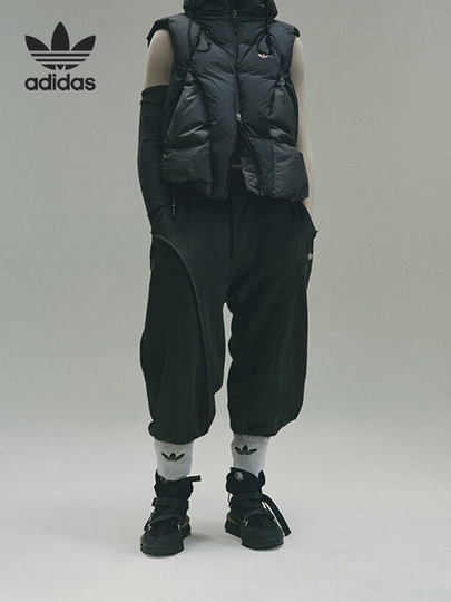 【GILET × adidas】リメイク ガウンコート（FREEサイズ） GILET adidas リメイク ジャージ ガウン コート ユニセックス - メルカリ
