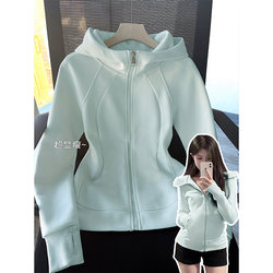 Slim-Fit Sweatshirt Jacket for Women, Spring 2026 New Style, Regular Shoulder, Early Spring Korean Style, Hooded, Sporty, Waist-Cinching, Short Top, Thin