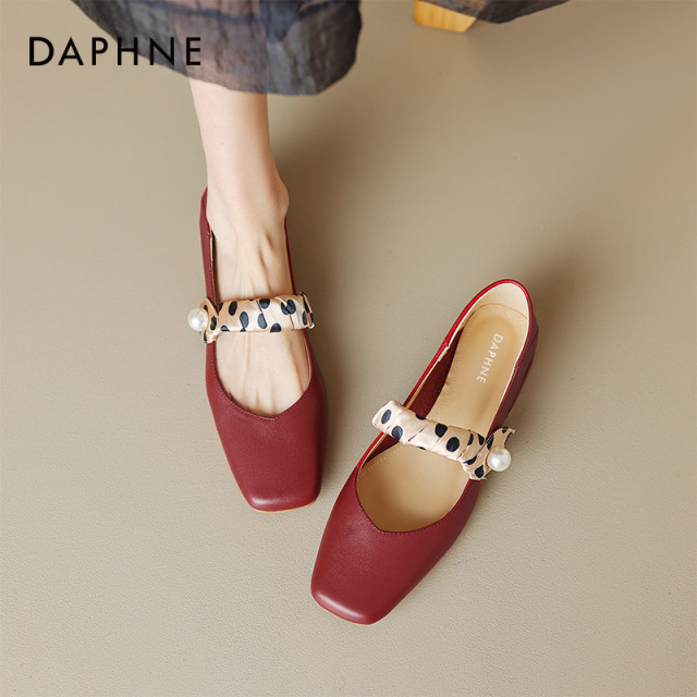 Daphne Flat Sole Mary Jane Shoes Women's Spring and Autumn 2025 Spring New Sole Sole Women's Shoes Red Wedding Shoes Square Toe Single Shoes