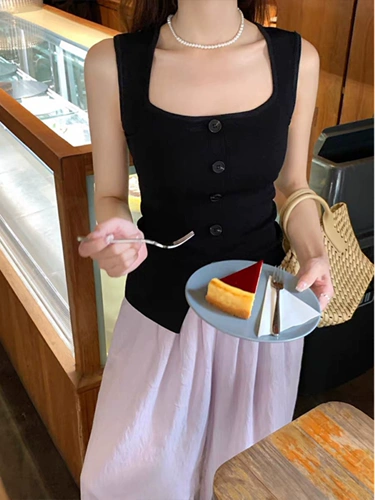 Черный шелковый топ с чашечками, короткая майка топ без рукавов, квадратный вырез, облегающий крой