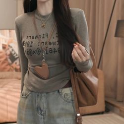Korean-Style Retro Slim-Fit Long-Sleeve Base T-Shirt for Women, Winter 2025 New Niche Slimming Printed Letter Top