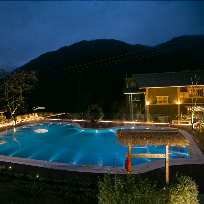 四川成都出发到海螺沟泸定桥二日游泡天然温泉可选8人小团