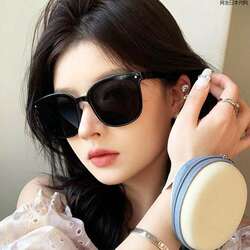 Folding Sunglasses for Women, Summer 2026 New Model, High-End, Anti-Uv, Strong Light Protection, Polarized Sunglasses, Make the Face Look Slimmer