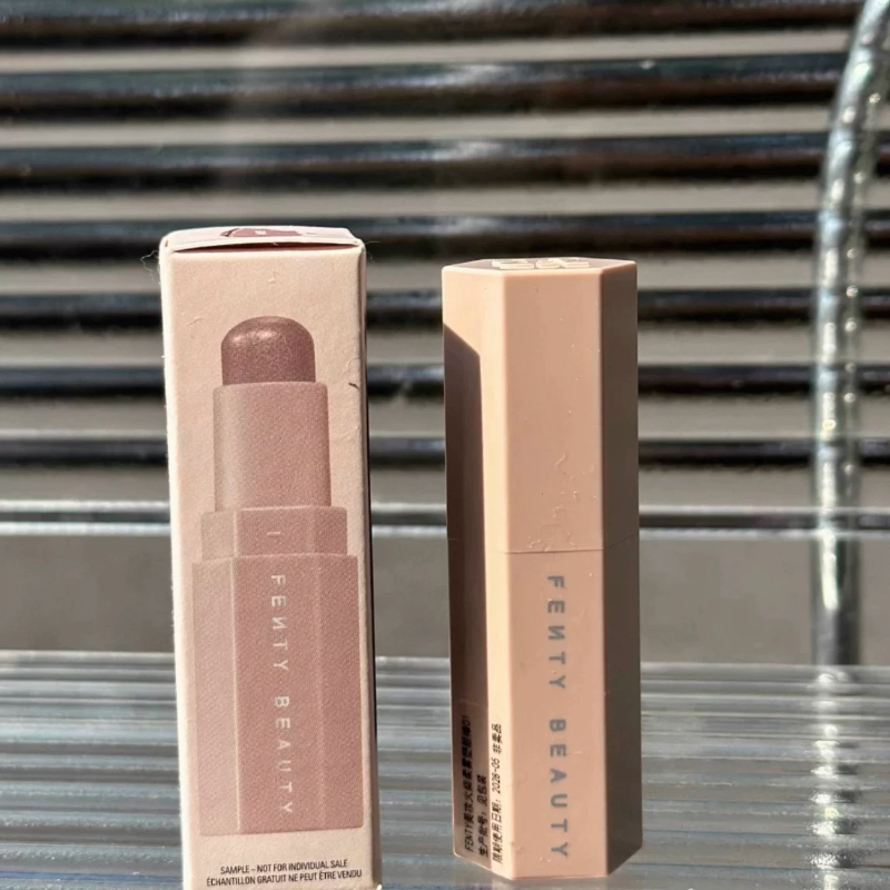 Естественный трехмерный! Fenty Beauty Rihanna Contour Stick Янтарные кремовые тени для контура — подходят для начинающих