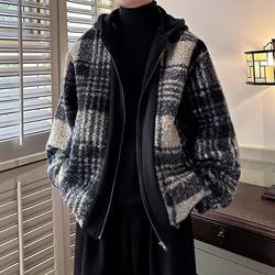 Xiaoxiang Style Short Woolen Coat for Men, Winter American Retro Faux Two-Piece Hooded Cotton Jacket with a High-End Feel