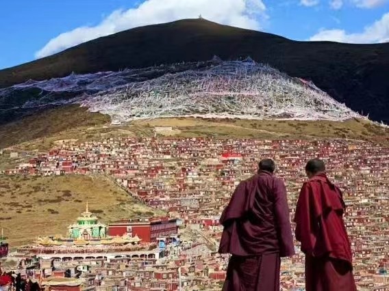 兰州出发甘南色达成都结束9日莲宝叶则夏河扎尕那若尔盖四姑娘山