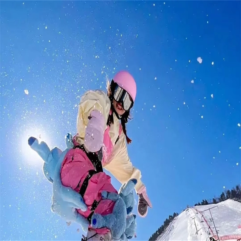 神农架滑雪5天4晚包车游/国际/中和滑雪/神农架/祭坛/两坝一峡5钻