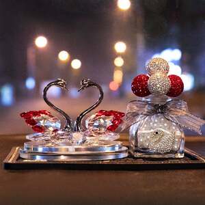 Car Perfume Vehicle Internal Decoration Women's High -grade Crystal Swan Seating Fragrant Fragrant Fragrant Cars Products