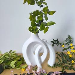 Plastic Imitation Ceramic Vase Ornaments, Living Room and Office Decorations, Water Vase, Desktop Decorations, Scandinavian Style Flower Vessels
