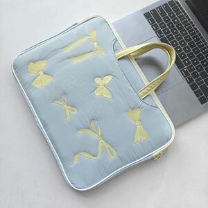 
Embroidered bow plus cotton suitable for Apple Huawei Xiaomi protection 13-inch computer bag space cotton 13.3 computer liner bag 14-15 inch notebook storage bag clutch bag