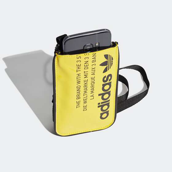 
Adidas/Adidas Men and Women Three-Leaf Crocodile Pouch Sports and Leisure Bag GN4452