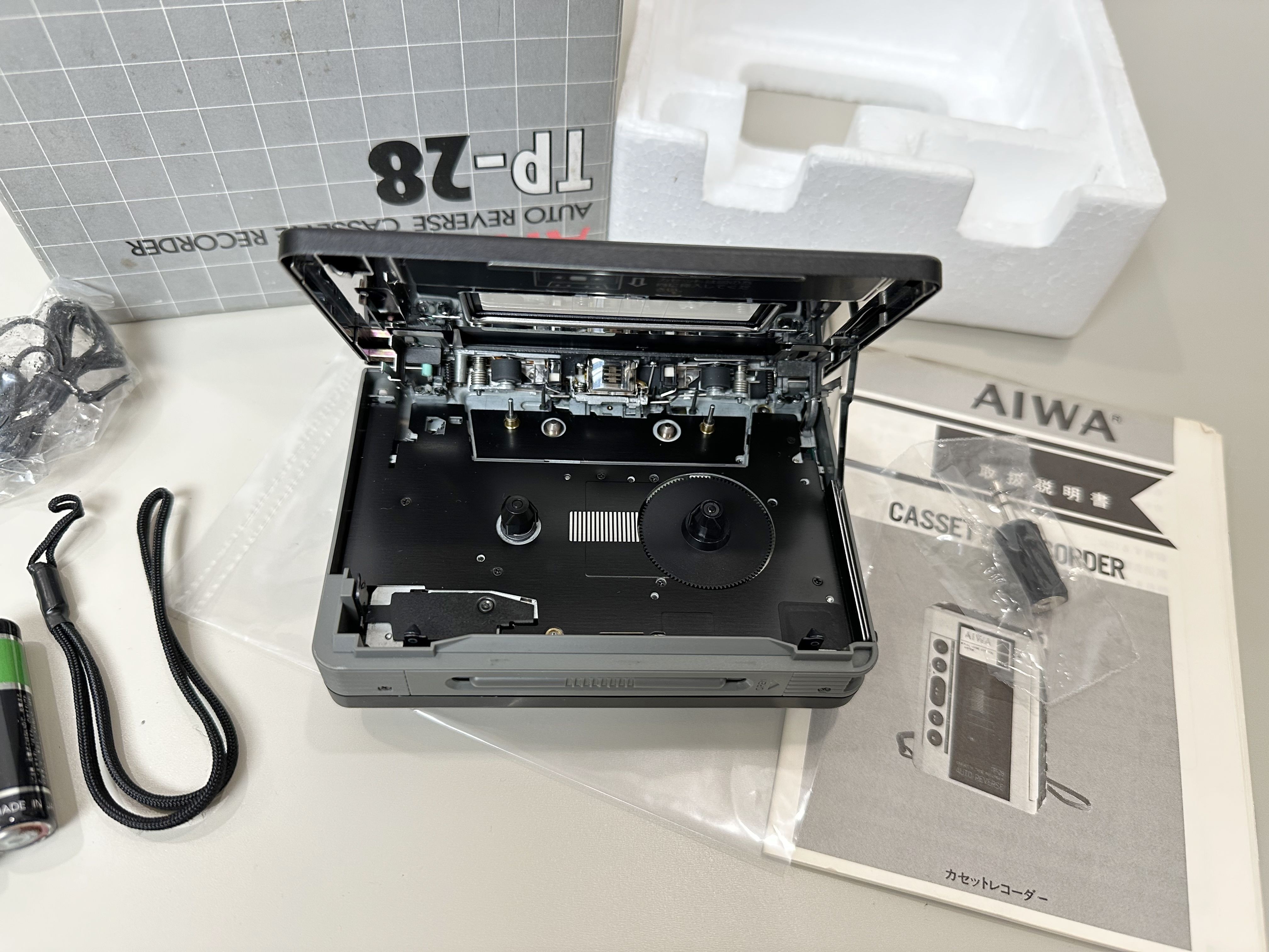 Aiwa TP-28 カセットレコーダー - 1989年製ヴィンテージ日本の