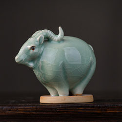 State White Jingdezhen Handmade Ceramic Sheep Eyebrow Spitting Ornaments Home Living Room Wine Cabinet Office Desktop Creative Decoration