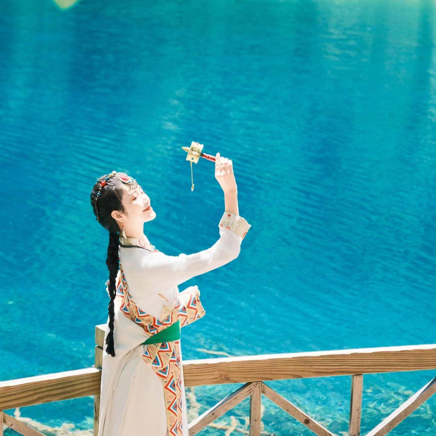 成都九寨沟黄龙三日游纯玩8人小团四姑娘山都江堰川西旅游跟团游