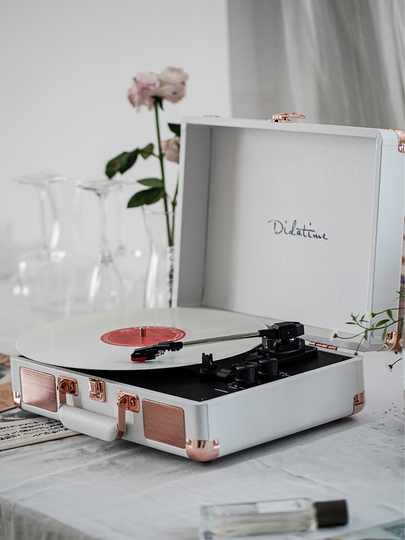 30.　レトロ　プレイヤー Amazon.co.jp: [東京Deco] 多機能 ポータブル レトロ レコード