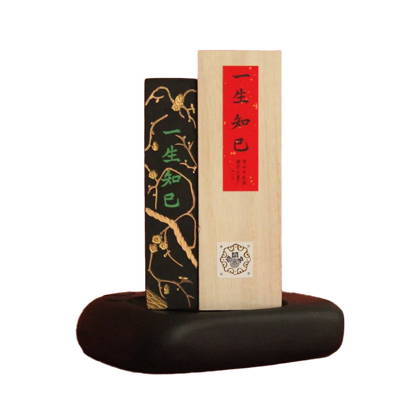 中国美術 黄山純松煙　安徽省老胡開文造２丁組 中国美術 黄山純松煙 安徽省老胡開文墨厰製 4丁組 中国美術 黄山純松