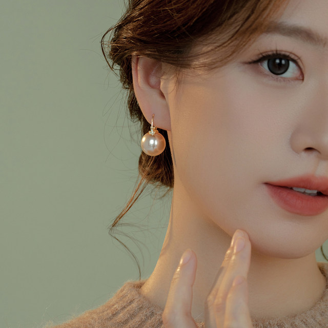 Coffee retro pearl earrings for women sterling silver niche design high-end earrings 2025 new popular ear buckles