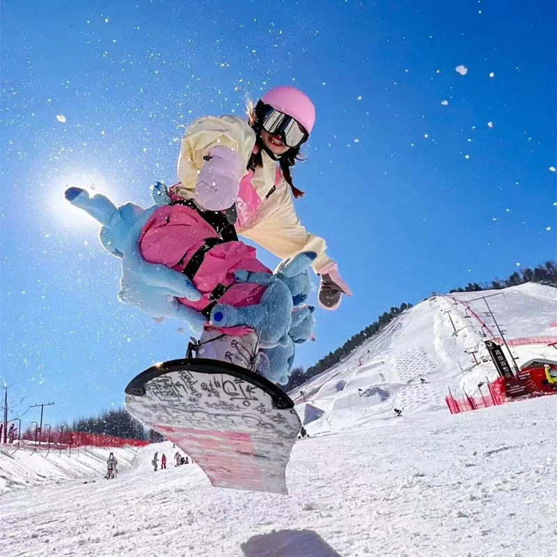 东北旅游哈尔滨5天4晚漠河雪乡亚布力滑雪冰雪大世界0购5日12人团