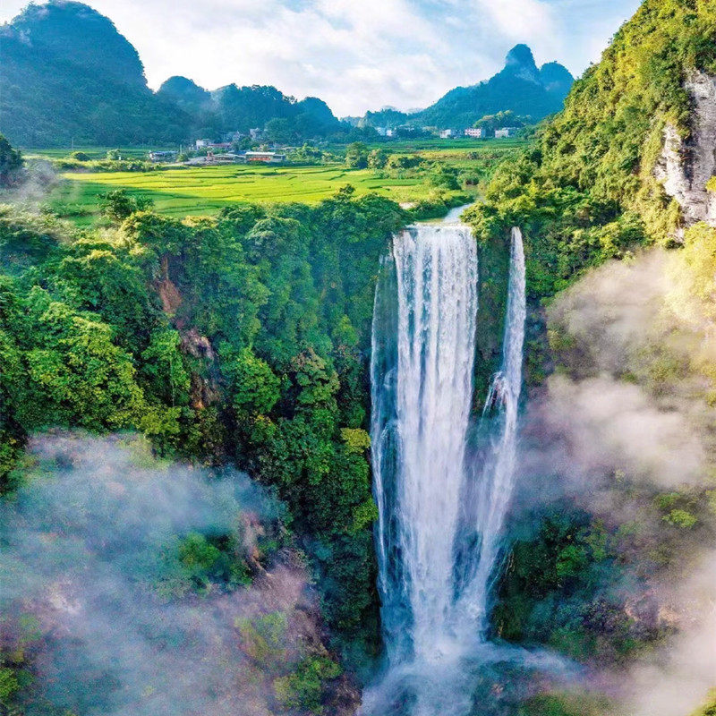 南宁出发广西旅游七日南宁北海通灵德天巴马涠洲岛跟团纯玩7天6晚