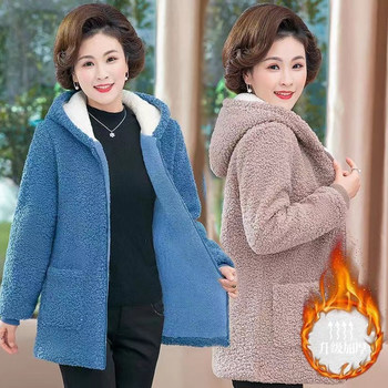 Middle -aged and elderly mothers pretend to keep warm and velvet thick cotton jackets Clear warehouse treatment cheap selling lamb cashmere plus velvet thickening
