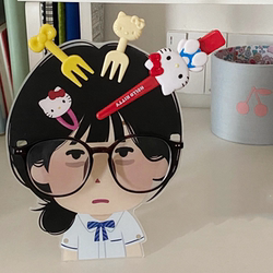 Cute Japanese-Style Illustration Character Glasses Hairpin Storage Rack Desktop Acrylic Organizer Multifunctional Desktop Decoration