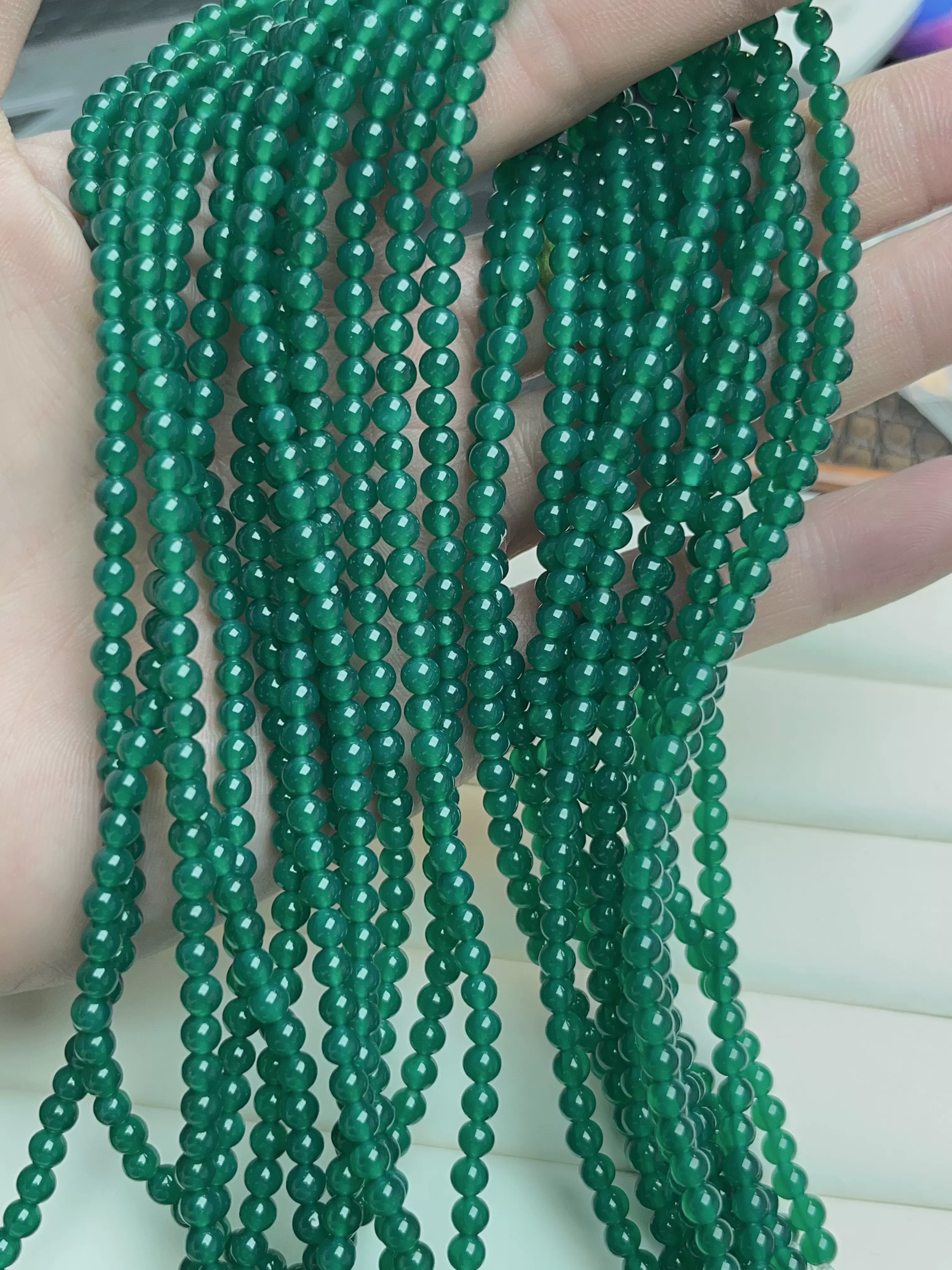 绿玛瑙约4半成品一条