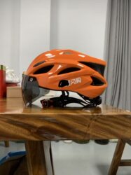 Flash Sale Takeaway Helmet, Summer Cycling Helmet, Gray Hat for Male and Female Riders, Sun Protection and Breathable