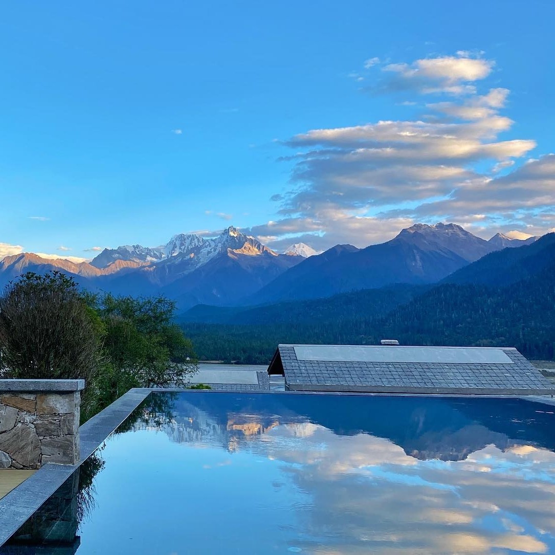 西藏林芝+波密+巴松措5天4晚私家团南迦巴瓦峰日照金山松赞酒店