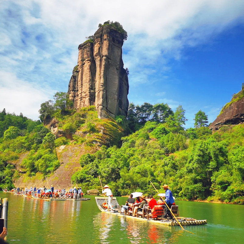武夷山五钻酒店 豪华团南平2晚3日跟团游 九曲溪竹筏漂流可选表演
