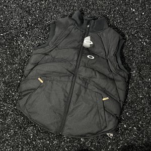 
Genuine Fppev toad sawtooth o letter down vest ceiling function wear-resistant warm and water-repellent vest