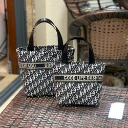 ins Wind Letter Cosmetic Bag Large Capacity European and American Big Brand Cosmetic Toiletries Storage Bag Women's Portable Small Tote Bag
