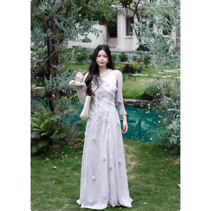 
Nuomizi [Wisteria Blossoms] long halter neck suspender dress summer slimming and temperament long skirt