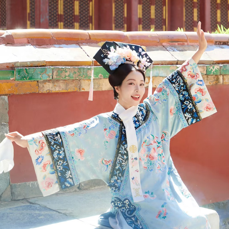 含机票希尔顿小团南昌到北京旅游5天4晚跟团游故宫恭王府升旗长城