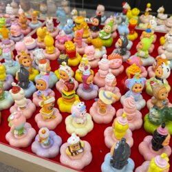 Wholesale Jingdezhen Creative Ceramic Base Resin Cute Cartoon Kt Star Man Spinning Decoration Ornaments