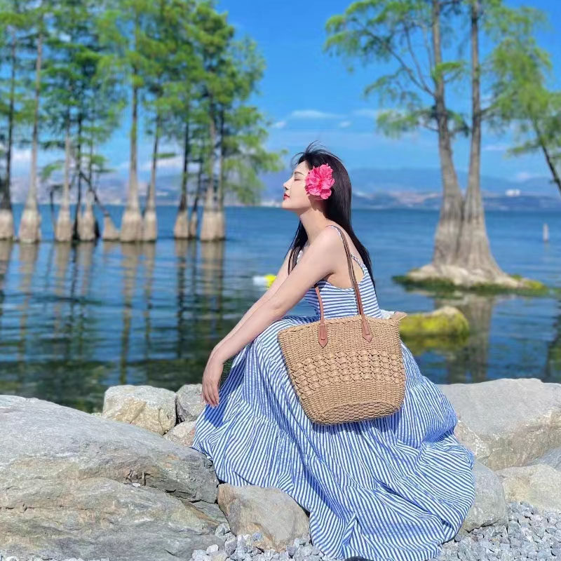 怒江大巴出发昆明7日自由行